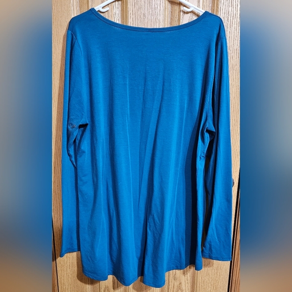 LuLaRoe Lynnae Long Sleeve Tee - Picture 2 of 4